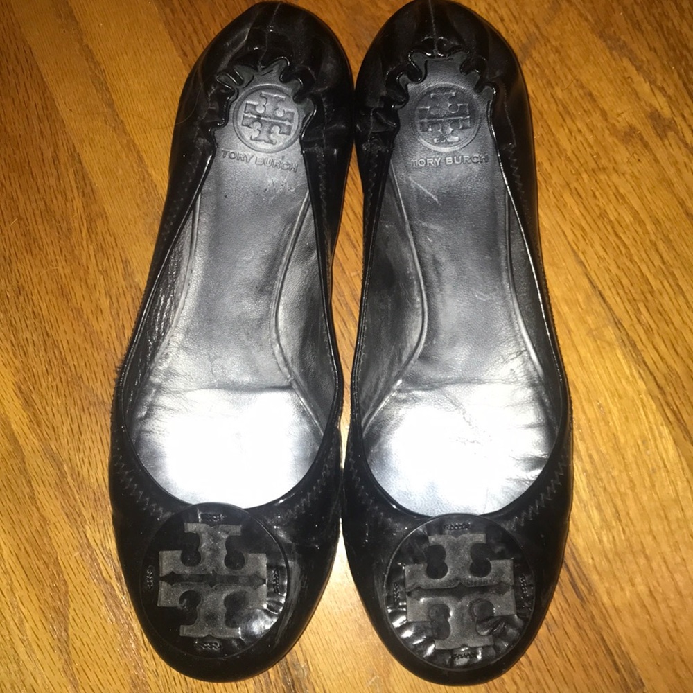 Patent leather flats